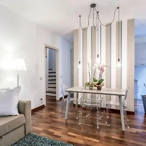 Apartment The, Pietrasanta